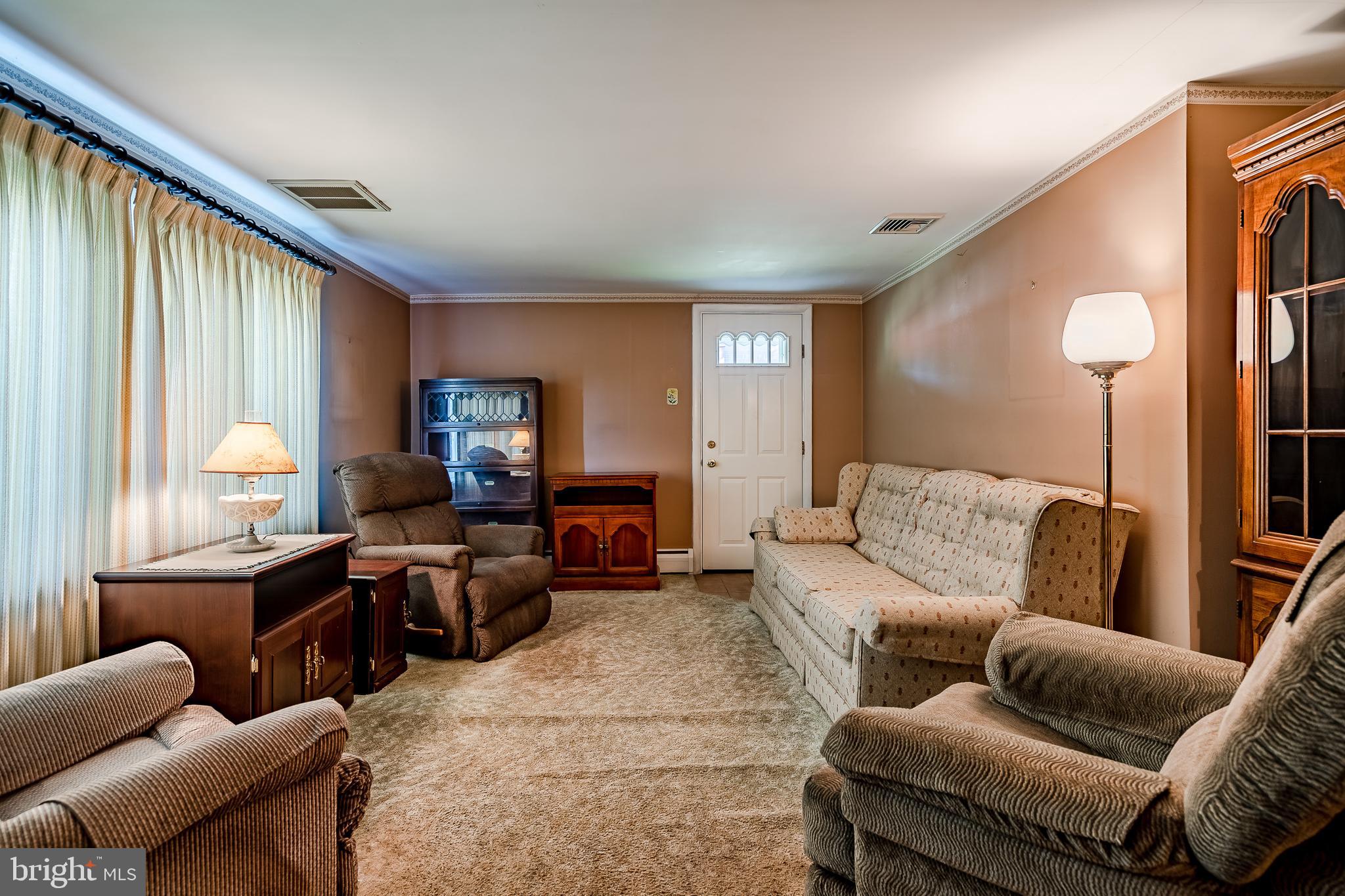 714 Springdell Road King of Prussia, PA 19406 - Photo 8 of 33 Gallery Image 8