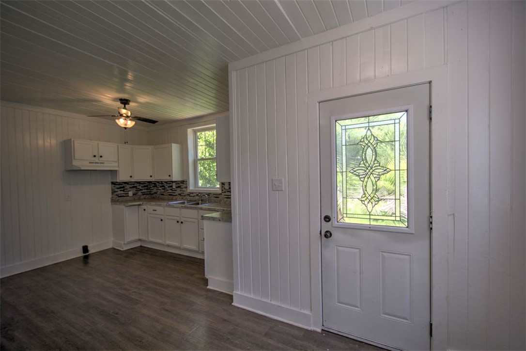 840 West William Street Decatur, IL 62522 - Photo 10 of 35