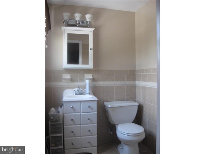 15071 London Road Philadelphia, PA 19116 - Photo 22 of 25 Master Bathroom