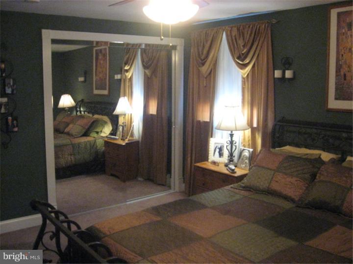 15071 London Road Philadelphia, PA 19116 - Photo 24 of 25 Master Bedroom