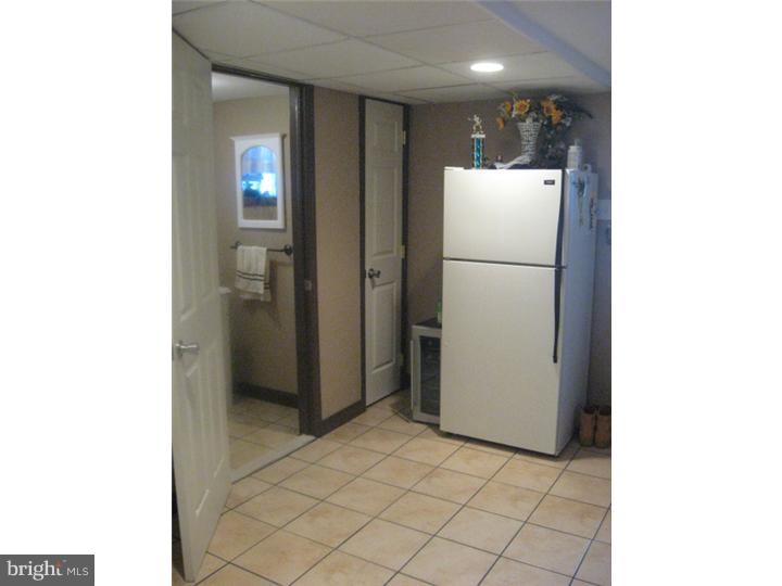 15071 London Road Philadelphia, PA 19116 - Photo 6 of 25 Gallery Image 6
