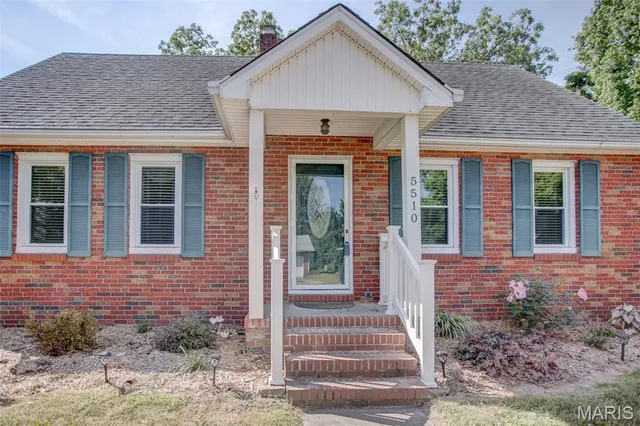 $192,000 | 5510 La Motte Lane, Godfrey, IL 62035