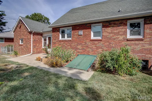 $192,000 | 5510 La Motte Lane, Godfrey, IL 62035