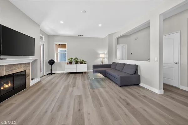 $529,000 | 17979 Lost Canyon Road, Unit 104, Canyon Country, CA 91387