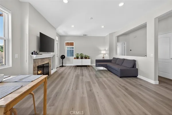 $529,000 | 17979 Lost Canyon Road, Unit 104, Canyon Country, CA 91387