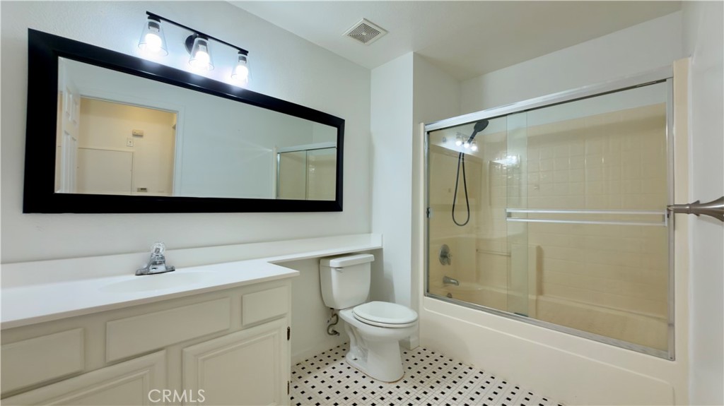 375 Central, Unit 124 Riverside, CA 92507 - Photo 10 of 33 Bathroom