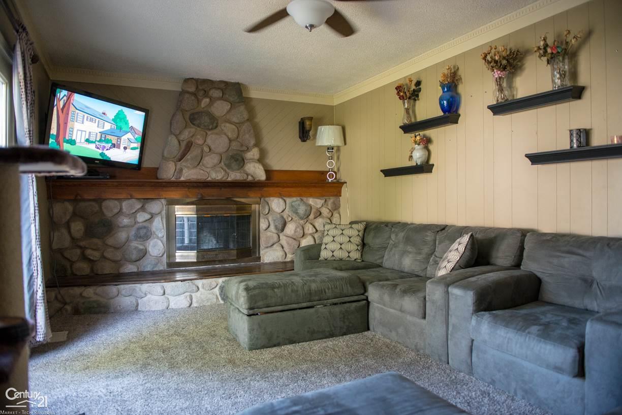 18619 Bittersweet Fraser, MI 48026 - Photo 11 of 36 Gallery Image 11
