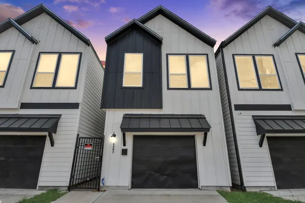 $2,350 | 5402 Margarita Street, Houston, TX 77020