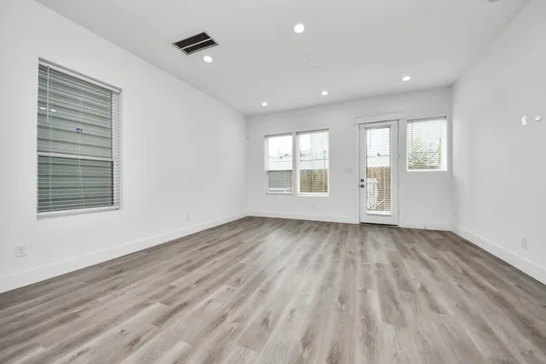 $2,350 | 5402 Margarita Street, Houston, TX 77020