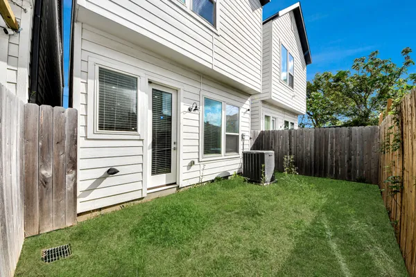 $2,350 | 5402 Margarita Street, Houston, TX 77020