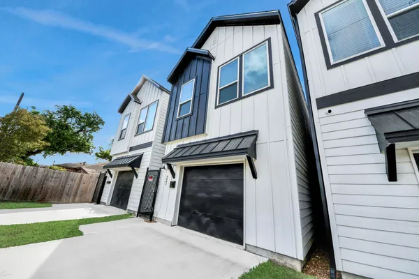 $2,390 | 5402 Margarita Street, Houston, TX 77020