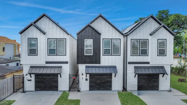 $2,375 | 5402 Margarita Street, Houston, TX 77020