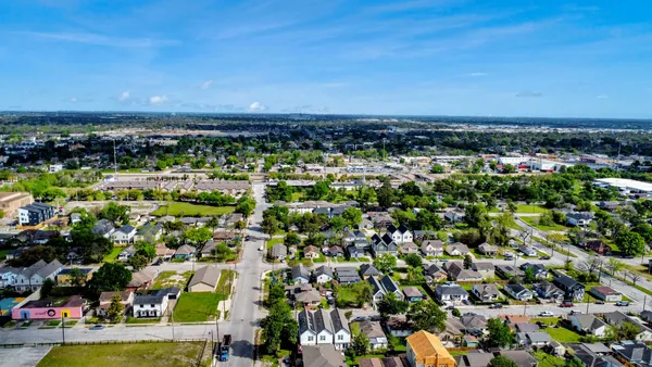 $2,390 | 5402 Margarita Street, Houston, TX 77020