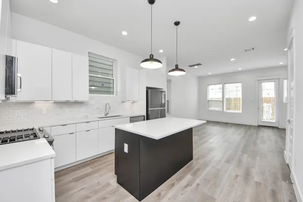 $2,390 | 5402 Margarita Street, Houston, TX 77020