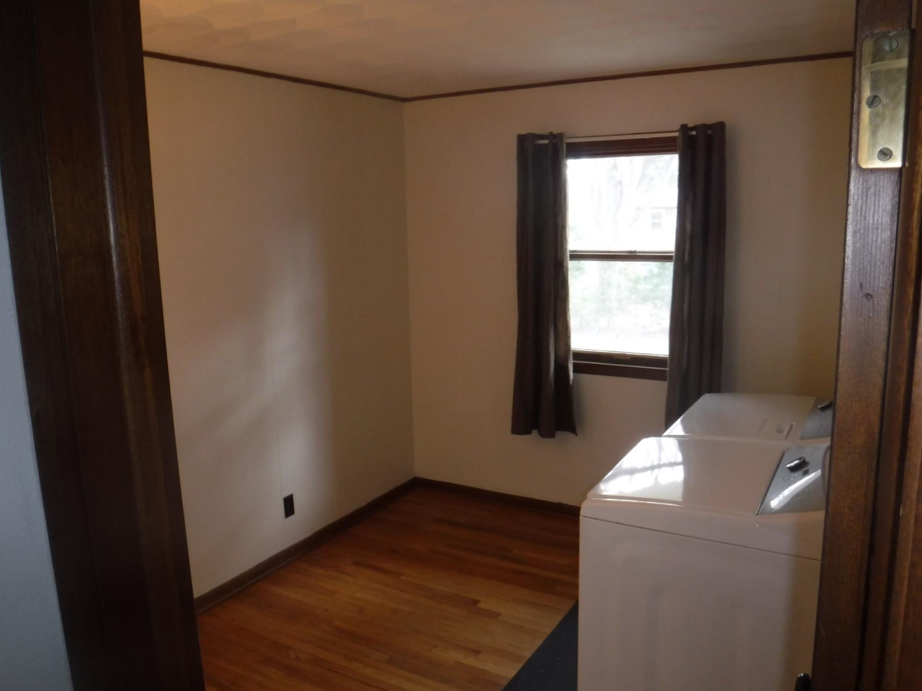 1869 North Ridge Drive Freeport, IL 61032 - Photo 13 of 30 Gallery Image 13