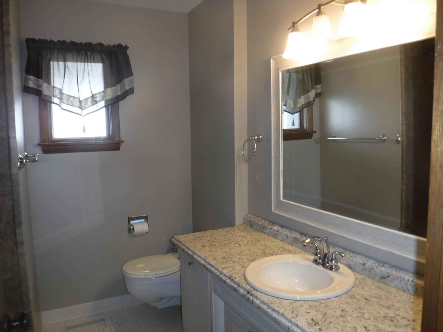 1869 North Ridge Drive Freeport, IL 61032 - Photo 20 of 30 Gallery Image 20