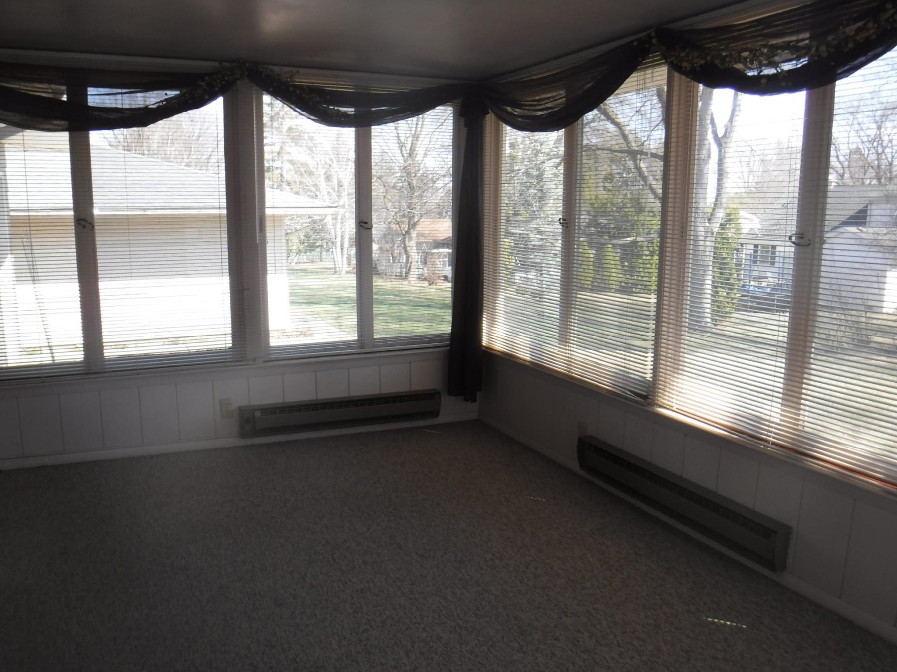 1869 North Ridge Drive Freeport, IL 61032 - Photo 22 of 30 Gallery Image 22