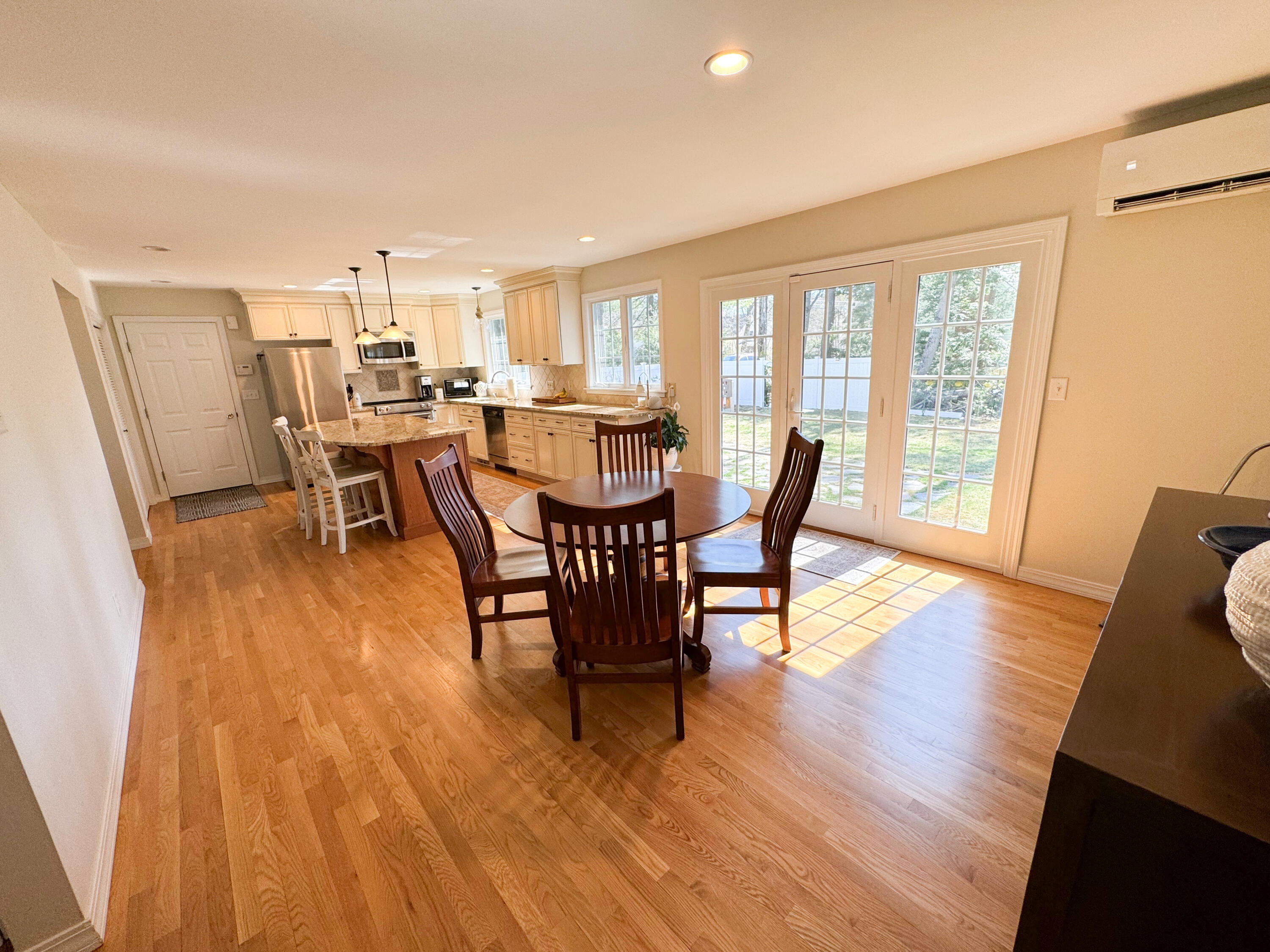 17 Oak Bluff Road Kennebunk, ME 04043 - Photo 24 of 50 Dining Room