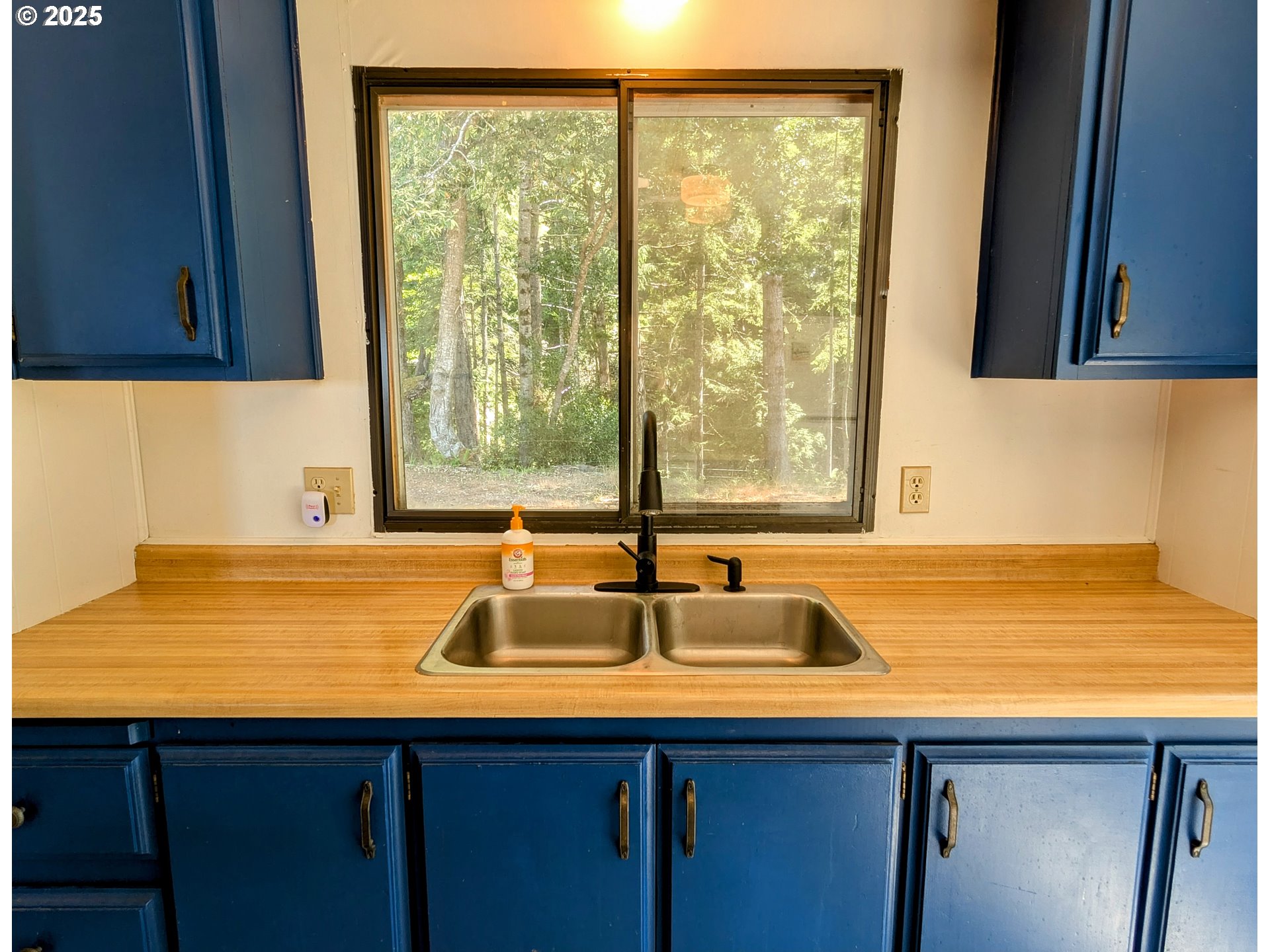 23506 Carpenterville Road Brookings, OR 97415 - Photo 13 of 47 Kitchen