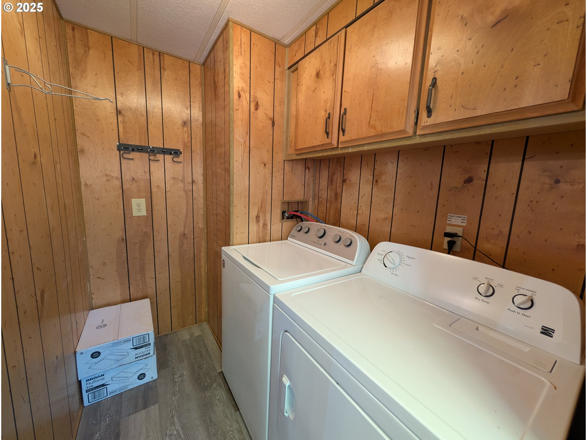 23506 Carpenterville Road Brookings, OR 97415 - Photo 17 of 47 Laundry