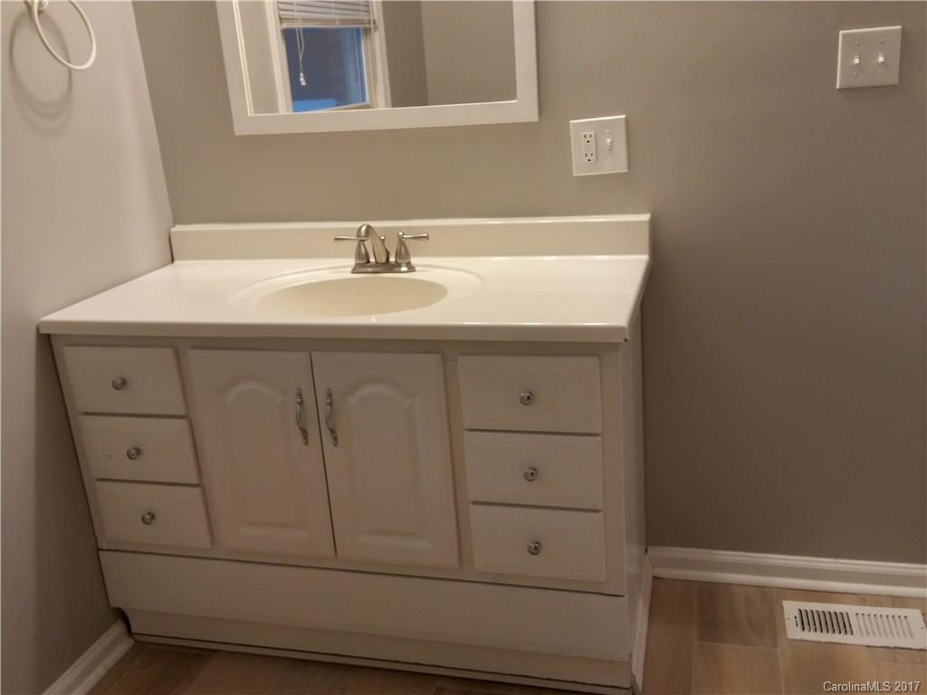 1663 Ebinport Road Rock Hill, SC 29732 - Photo 10 of 24 Gallery Image 10