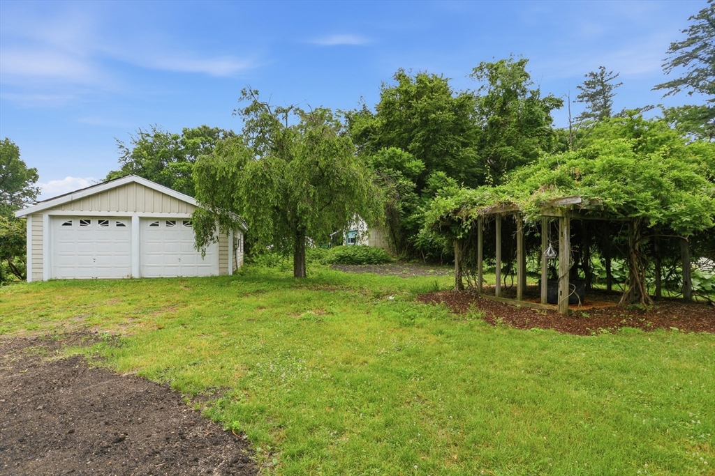 384 Pearl Hill Road Fitchburg, MA 01420 - Photo 34 of 41
