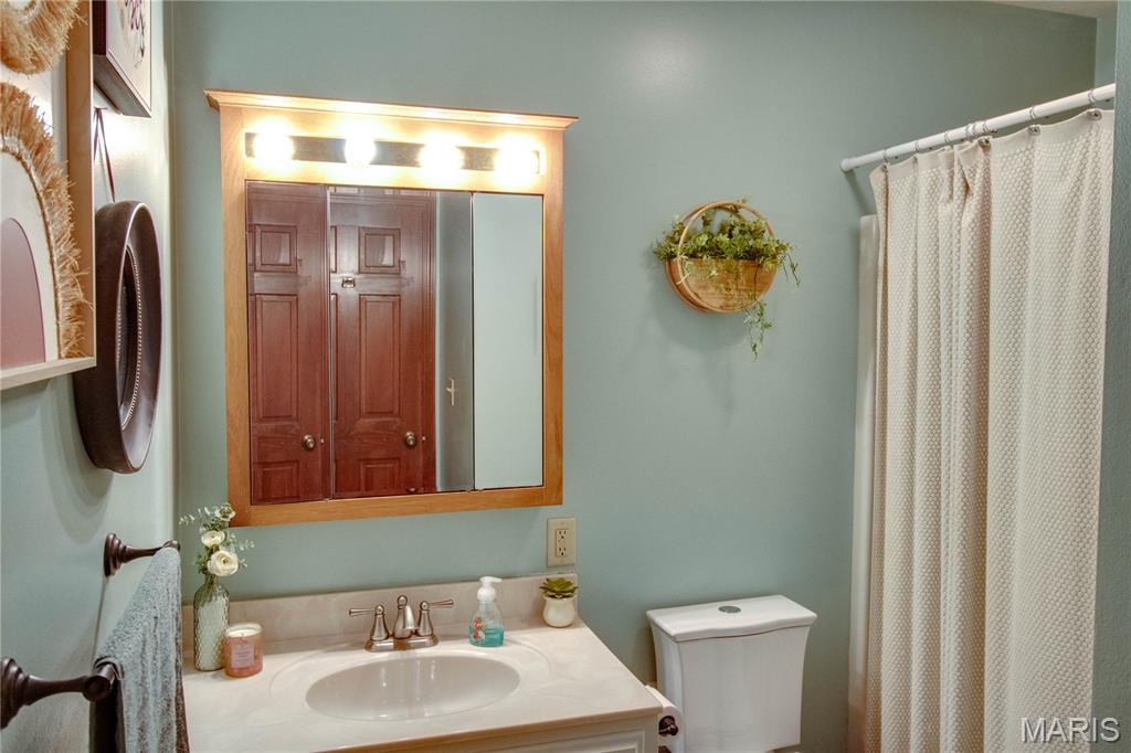 1217 West County Road Jerseyville, IL 62052 - Photo 13 of 35