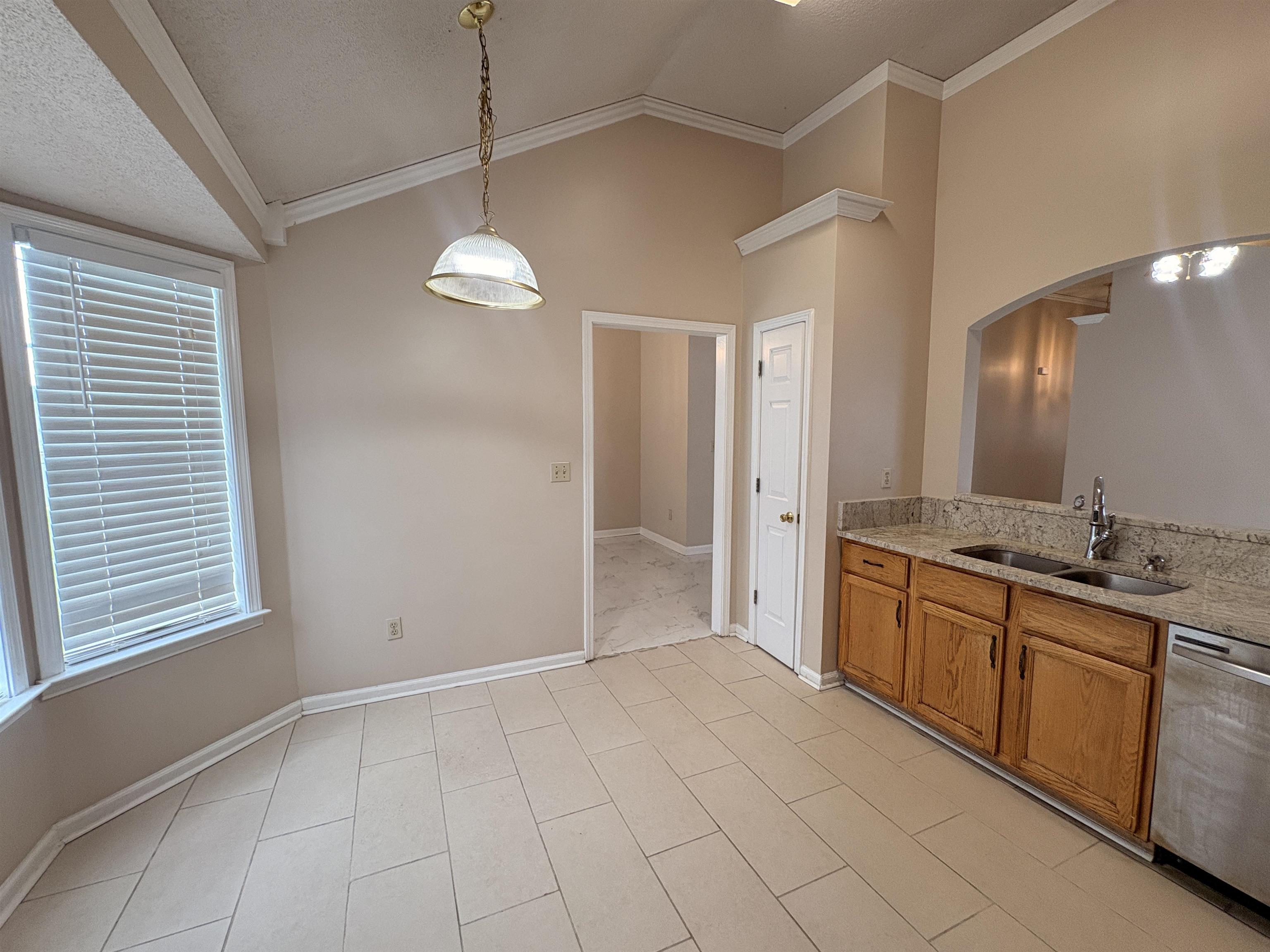 390 North Ericson Road Cordova, TN 38018 - Photo 4 of 23