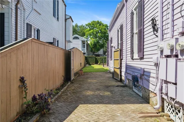 $1,100,000 | 1014-18 Fourth Street, New Orleans, LA 70130