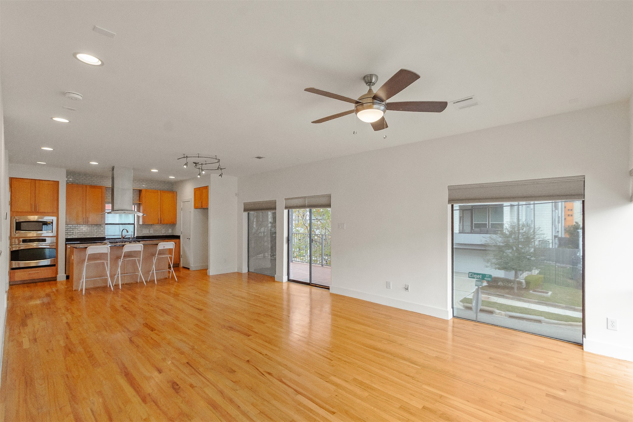 4501 Eigel Street, Unit A Houston, TX 77007 - Photo 13 of 38 Open dining area positioned between the kitchen and living room, perfect for hosting gatherings.