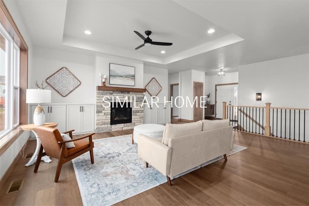 W5759 Roundstone Place Menasha, WI 54952 - Photo 5 of 30