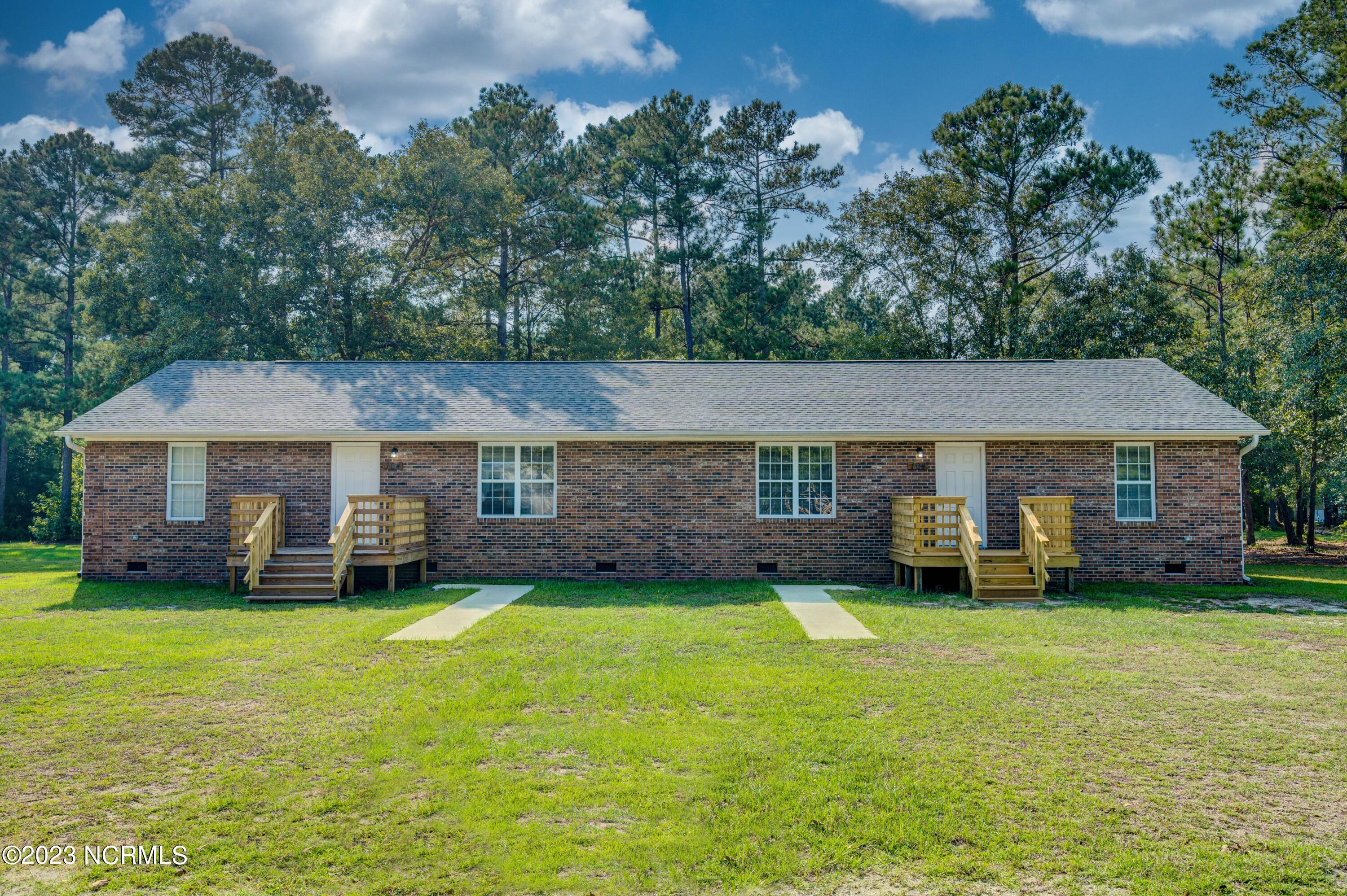 104 Rogers Road, Burgaw, NC 28425 Compass