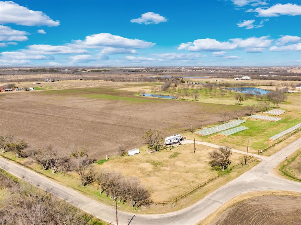1920 Moseley Road Ennis, TX 75119 - Photo 11 of 19 a view of a ocean view
