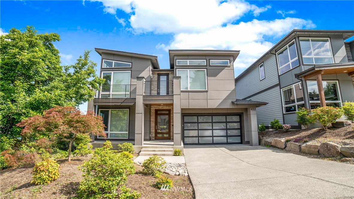 922 North 34th Street Renton, WA 98056 - Photo 2 of 24
