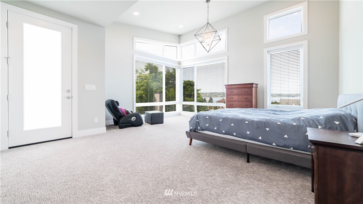 922 North 34th Street Renton, WA 98056 - Photo 9 of 24
