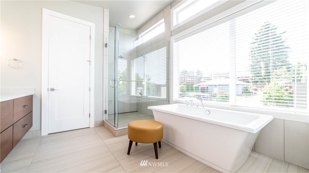 922 North 34th Street Renton, WA 98056 - Photo 10 of 24