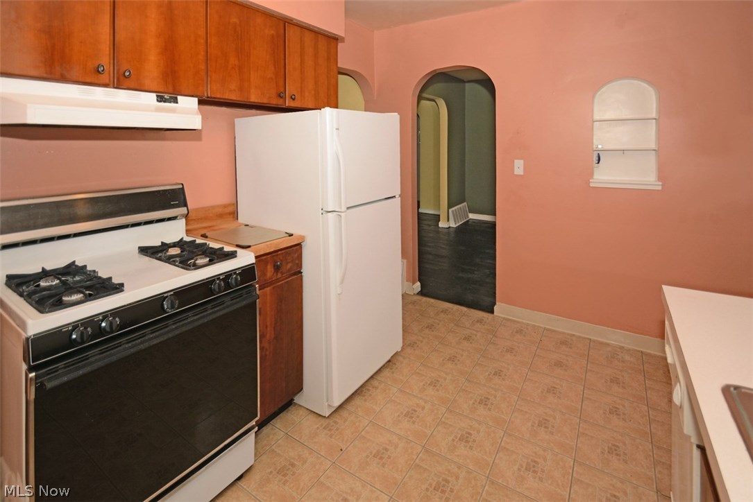 207 Fullerton Road Elyria, OH 44035 - Photo 8 of 30 Gallery Image 8