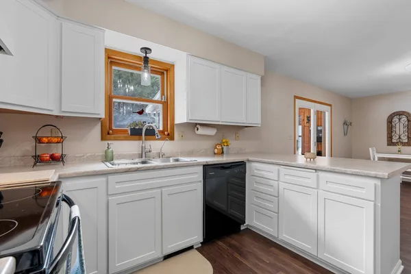 $399,900 | E1715 Lake Shore Drive, Iola, WI 54945