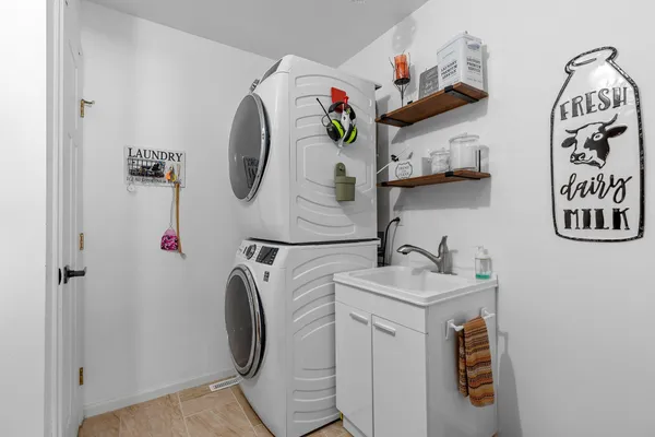 $399,900 | E1715 Lake Shore Drive, Iola, WI 54945