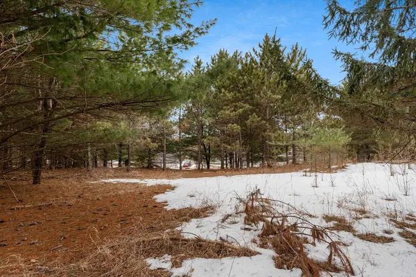 $399,900 | E1715 Lake Shore Drive, Iola, WI 54945