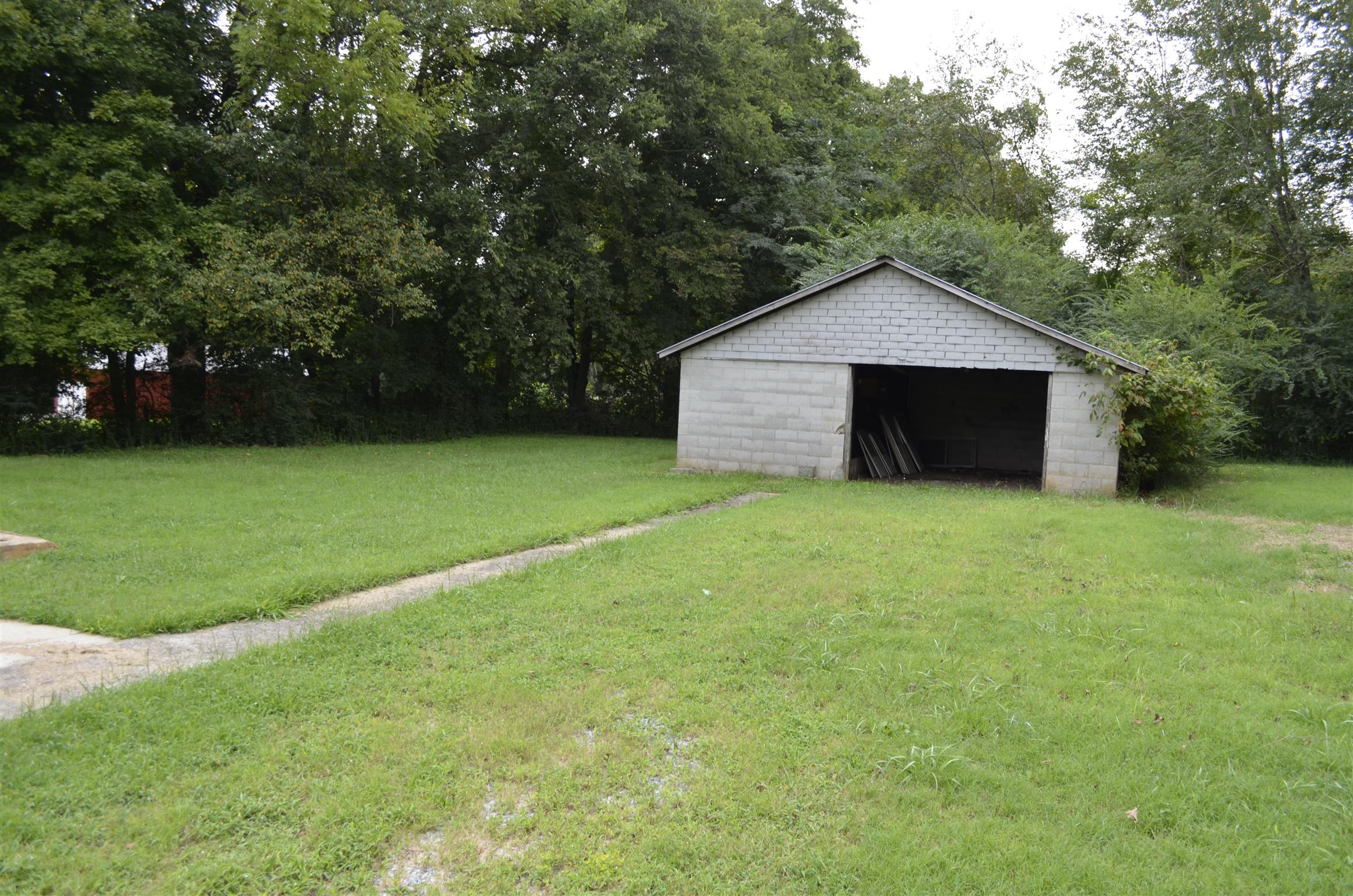 2109 Edgewood Road Dickson, TN 37055 - Photo 15 of 18 Gallery Image 15