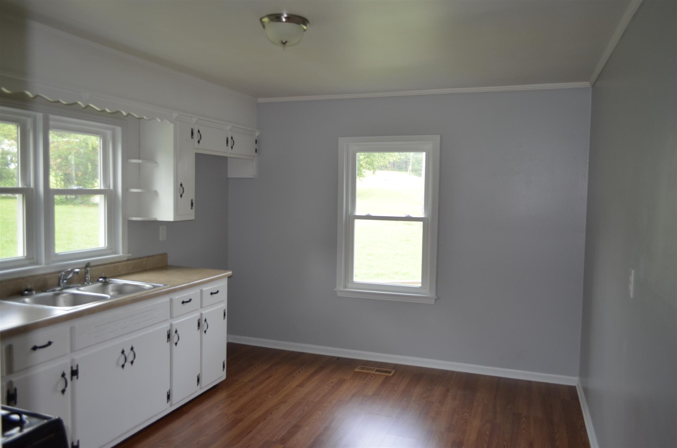 2109 Edgewood Road Dickson, TN 37055 - Photo 6 of 18 Gallery Image 6