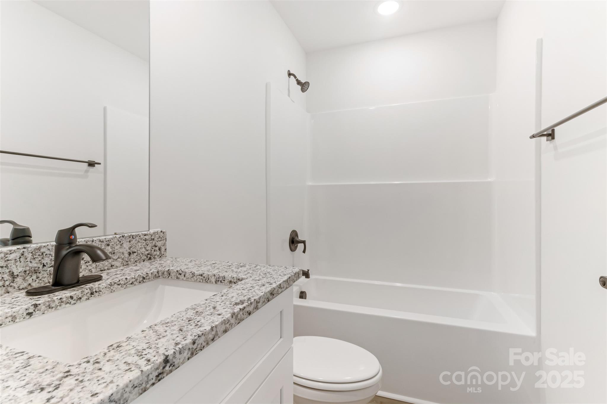 424 2nd Street Southwest Hickory, NC 28602 - Photo 14 of 16