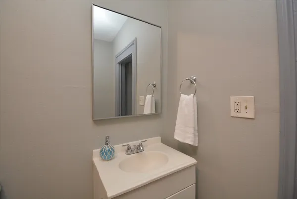 $1,550 | 7124 Avenue F, Unit 9, Houston, TX 77011