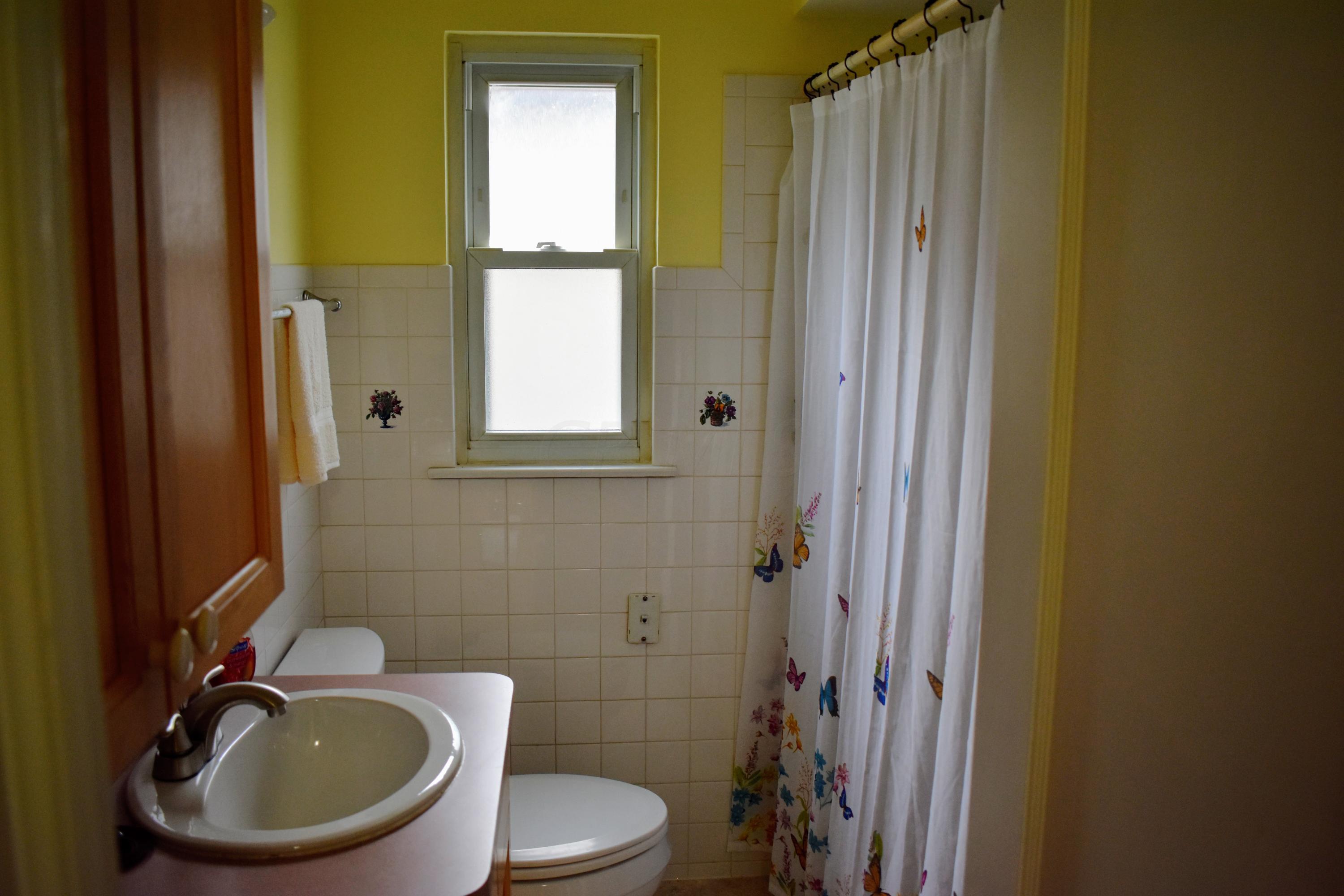 198 Lowell Road Columbus, OH 43209 - Photo 14 of 24 Gallery Image 14