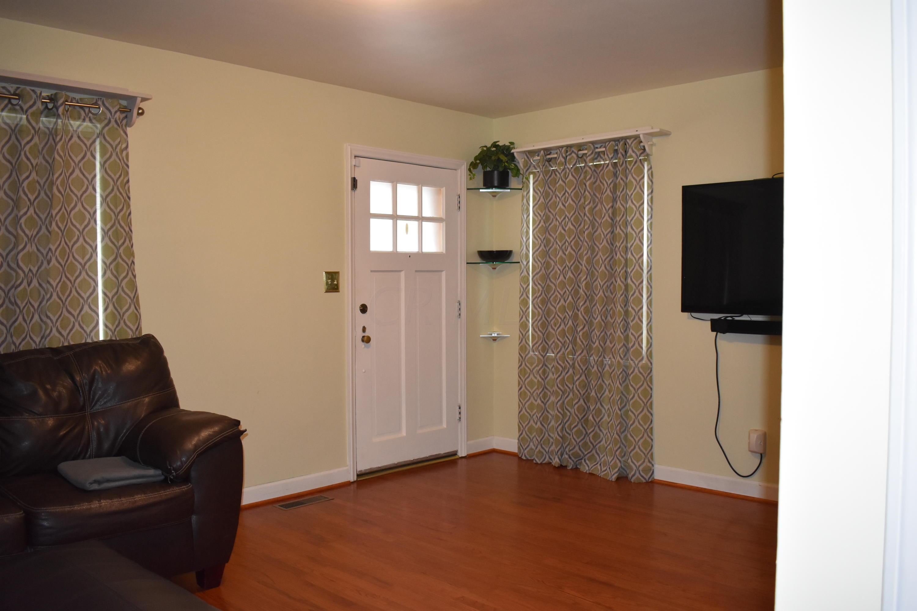 198 Lowell Road Columbus, OH 43209 - Photo 6 of 24 Gallery Image 6