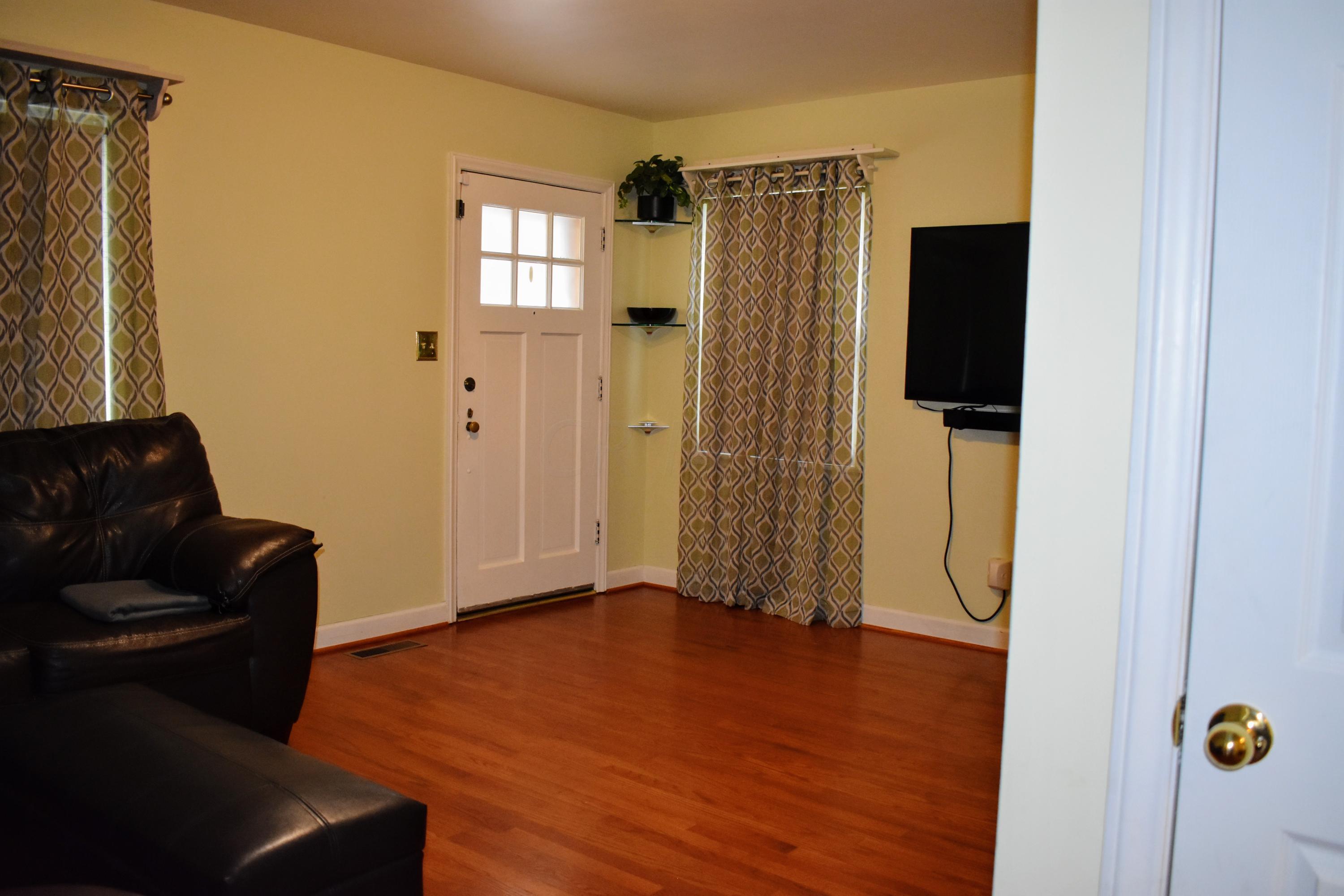 198 Lowell Road Columbus, OH 43209 - Photo 8 of 24 Gallery Image 8