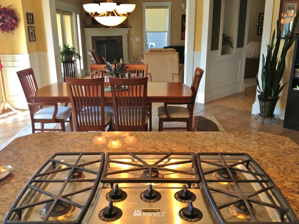 7008 Vandermark Road East Bonney Lake, WA 98391 - Photo 8 of 24
