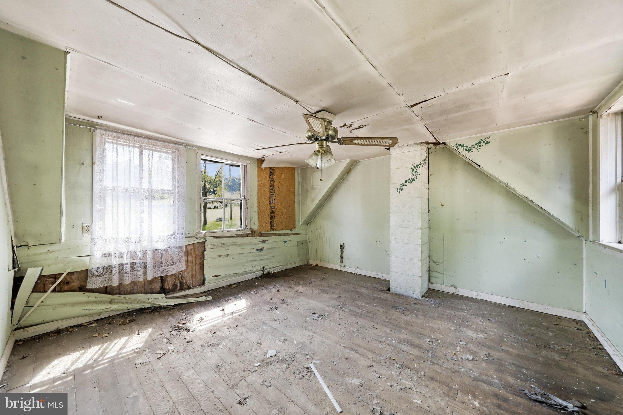 14417 Ridenour Road Smithsburg, MD 21783 - Photo 11 of 41 Primary Bedroom