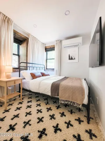 $1,150,000 | 724 Green Lake Road, Catskill, NY 12414